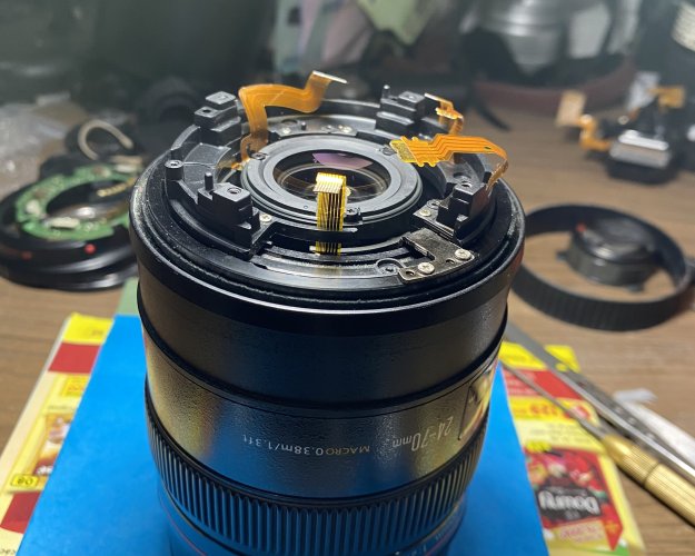Sửa ống kính CANON 24-70 F2.8 L