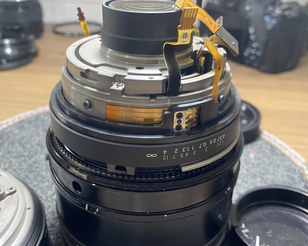 Sửa Ống kính Sony FE 24-70mm f/2.8 GM